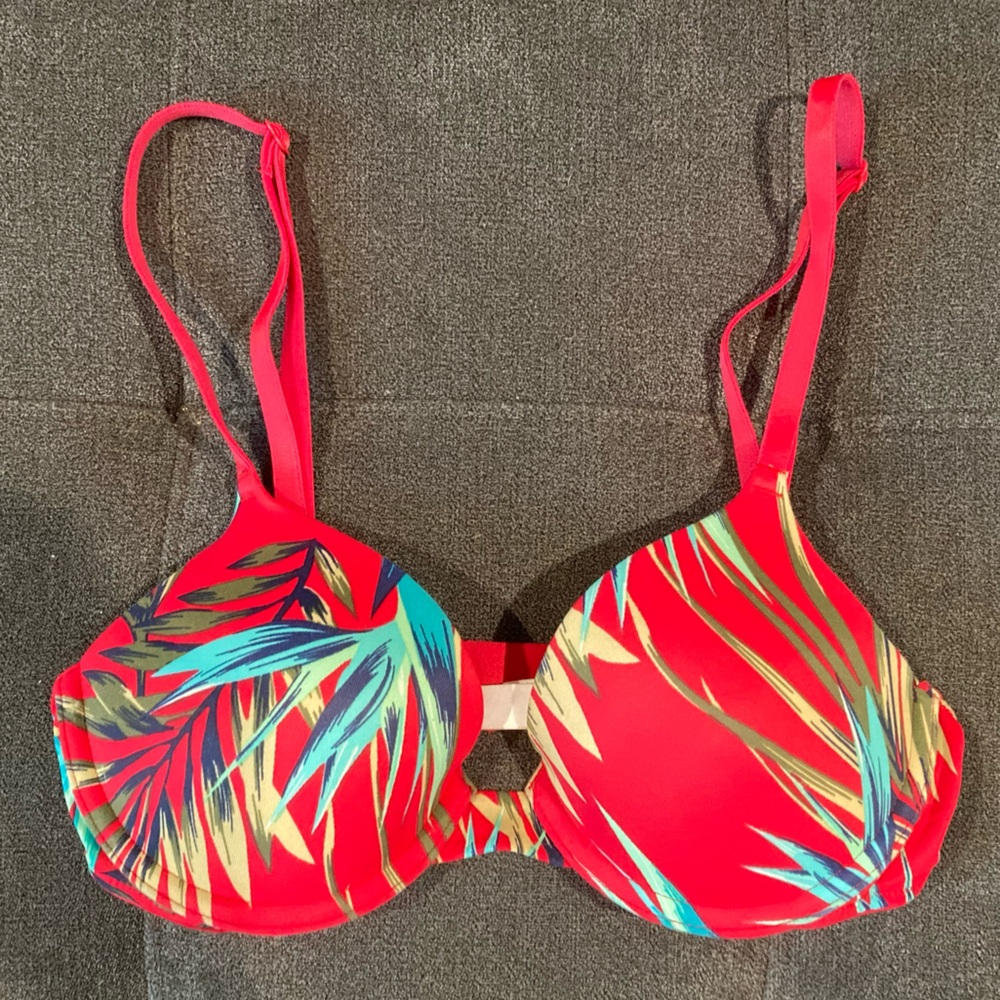 PINK wear everywhere lightly lined t-shirt bra